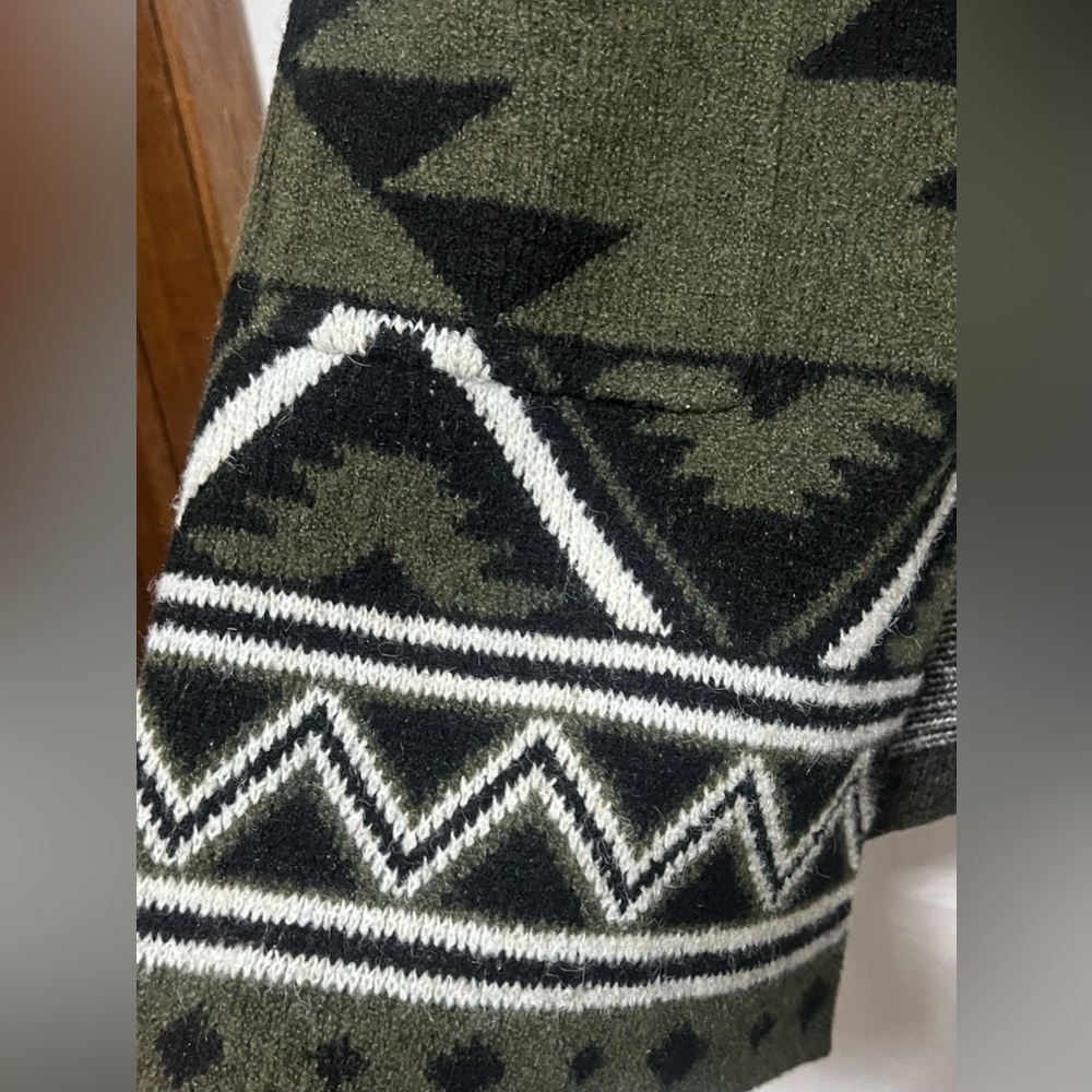 Frye Black and Green Geometric Aztec Southwestern Oversized Open Cardigan Cozy - Picture 6 of 10